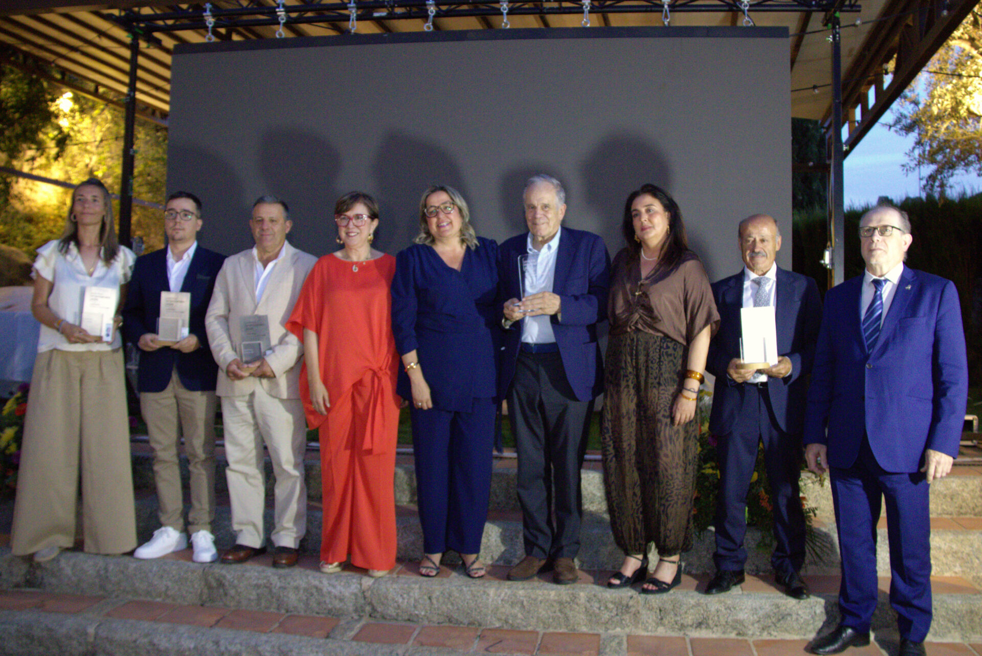 3DLLENIUS recibe el premio al Mejor Emprendimiento Empresarial en la IV Gala de premios empresariales de ASEMTRU